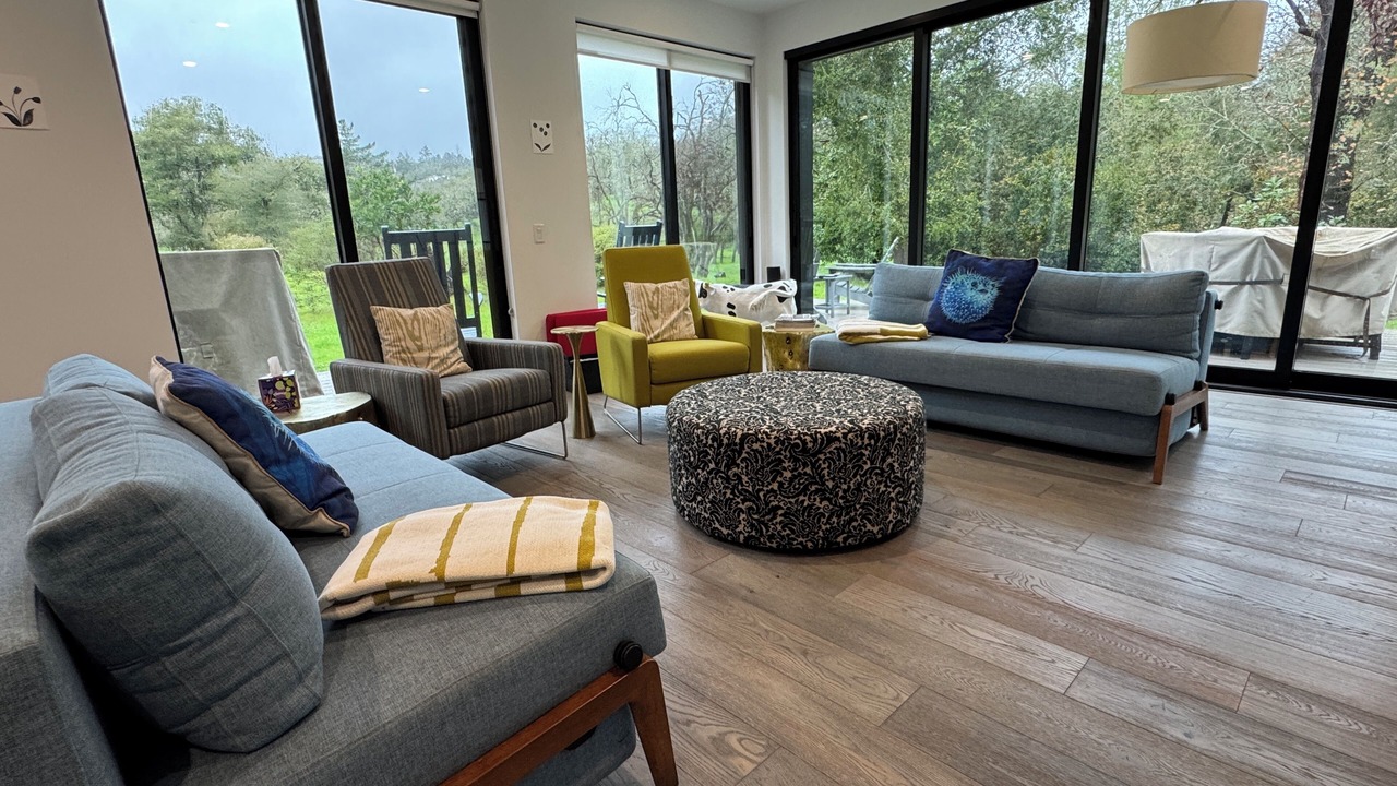 Photo of Livingroom in Kenwood
