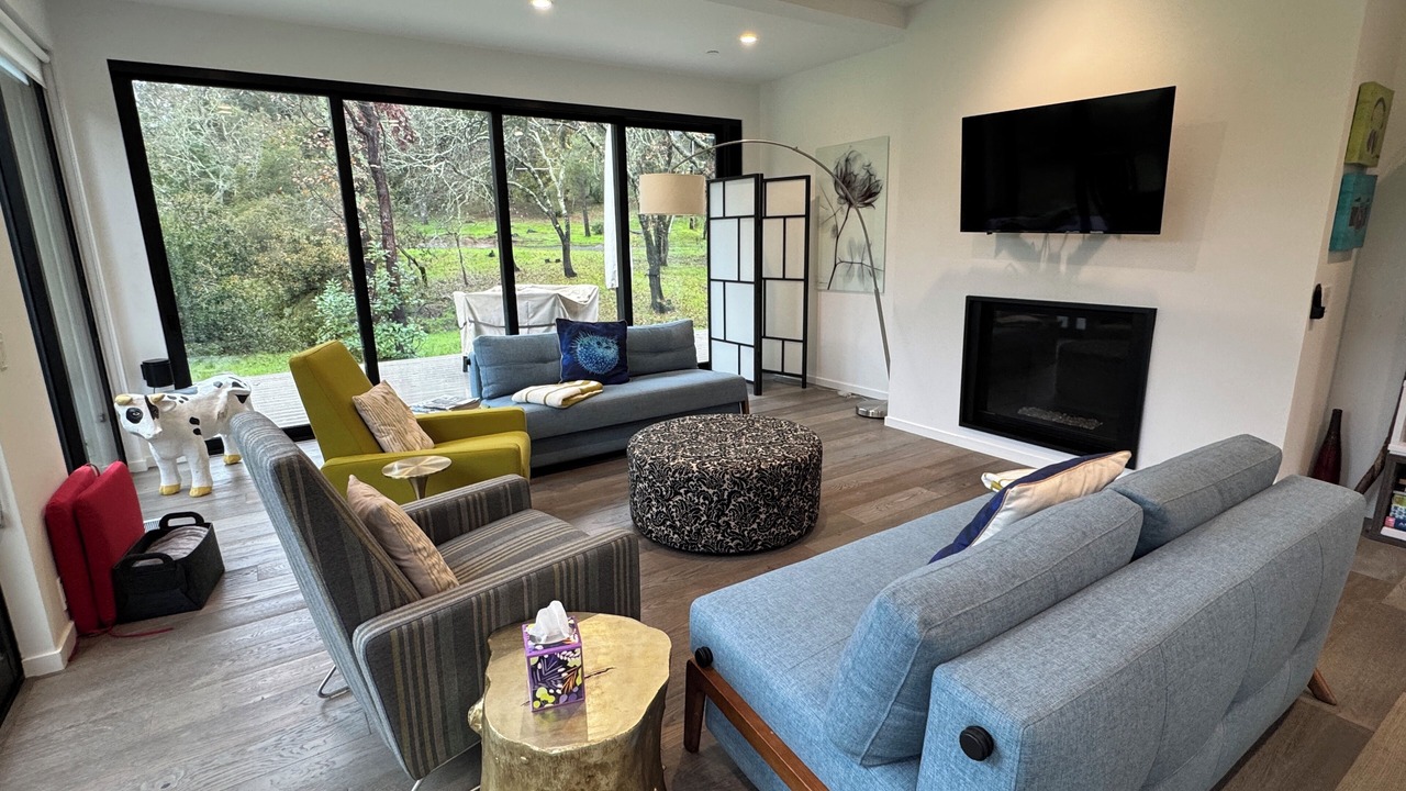 Photo of Livingroom in Kenwood