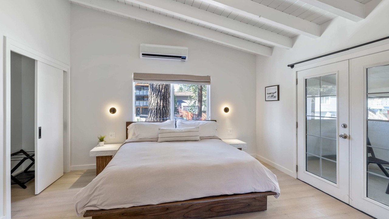 Photo of Bedroom in Lakeside Park