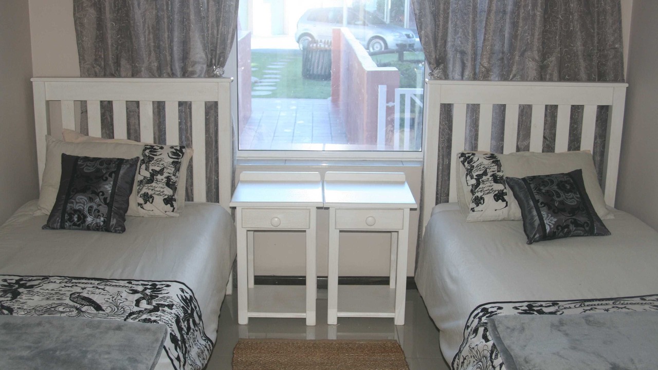 Photo of Bedroom in Aston Bay