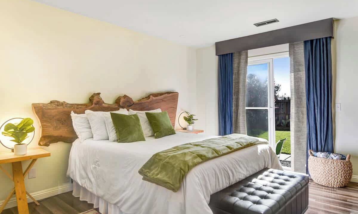 Photo of Bedroom in Roseland