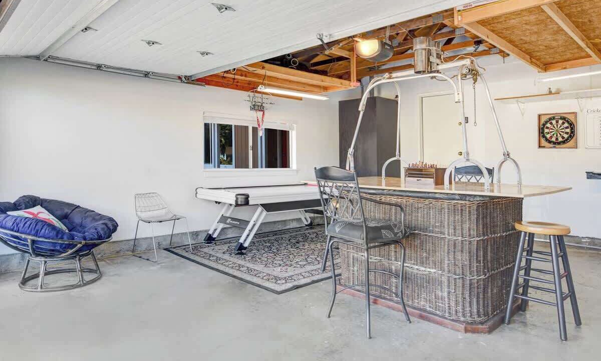 Photo of Bedroom in Roseland