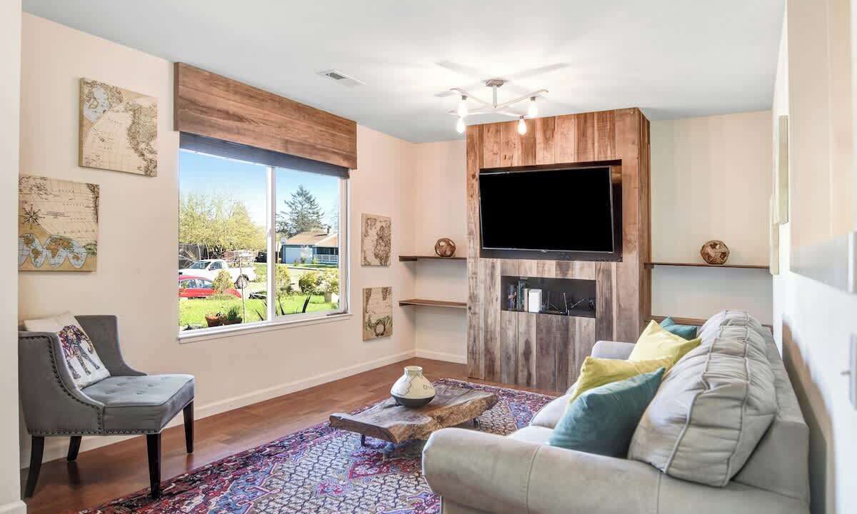 Photo of Livingroom in Roseland