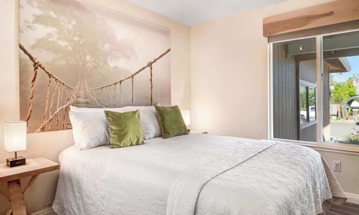 Photo of Bedroom in Roseland