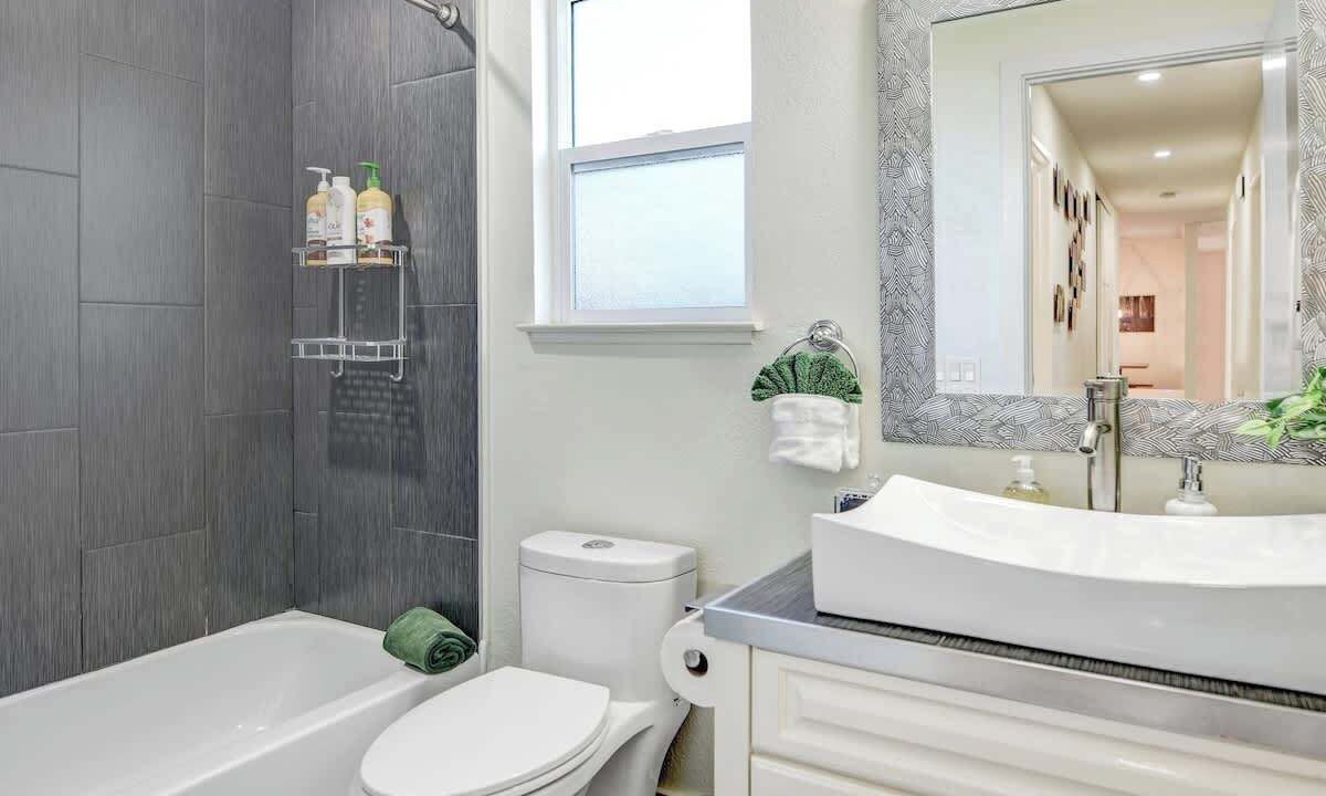 Photo of Bathroom in Roseland