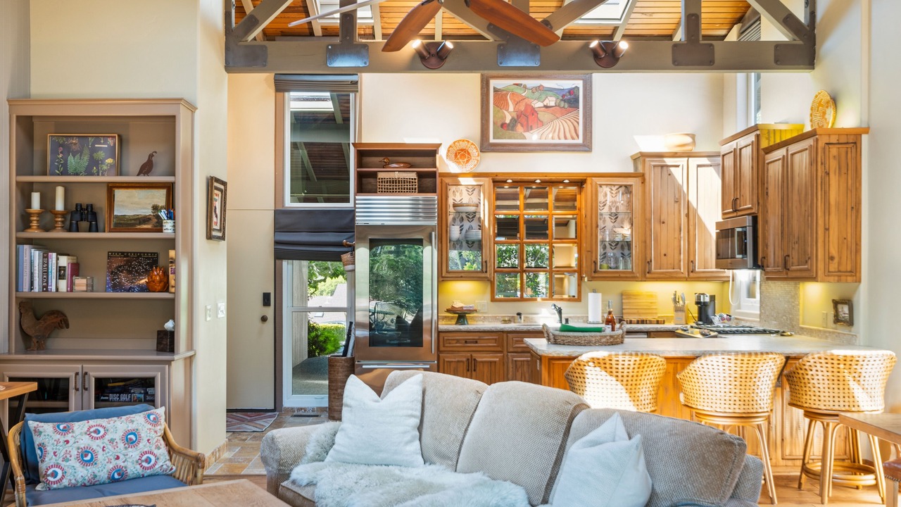 Photo of Livingroom in Quail Lodge