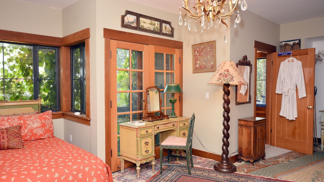 Photo of Bedroom in St. Helena
