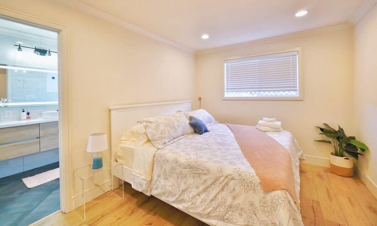 Photo of Bedroom in Redwood City