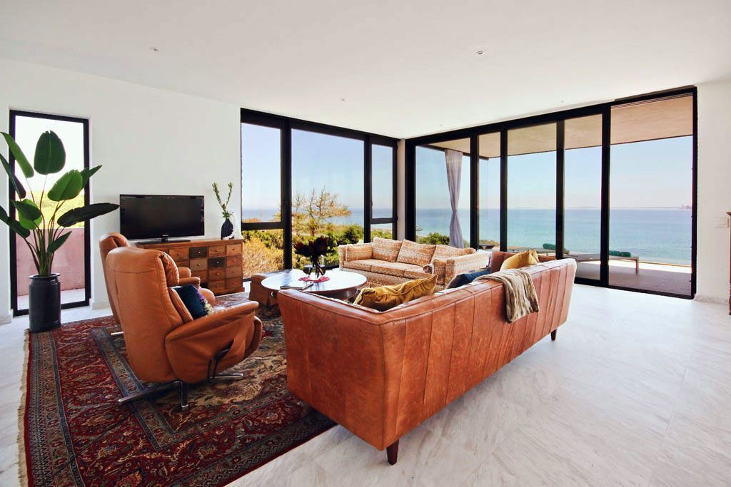 Photo of Livingroom in Gordon's Bay