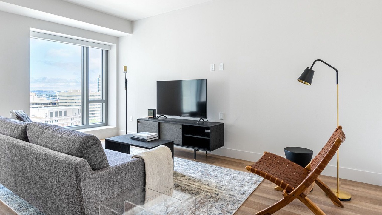 Photo of Livingroom in Downtown Oakland