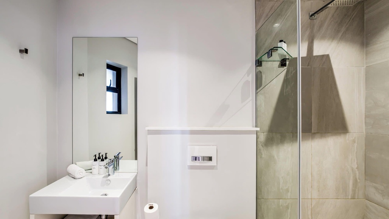 Photo of Bathroom in Three Anchor Bay
