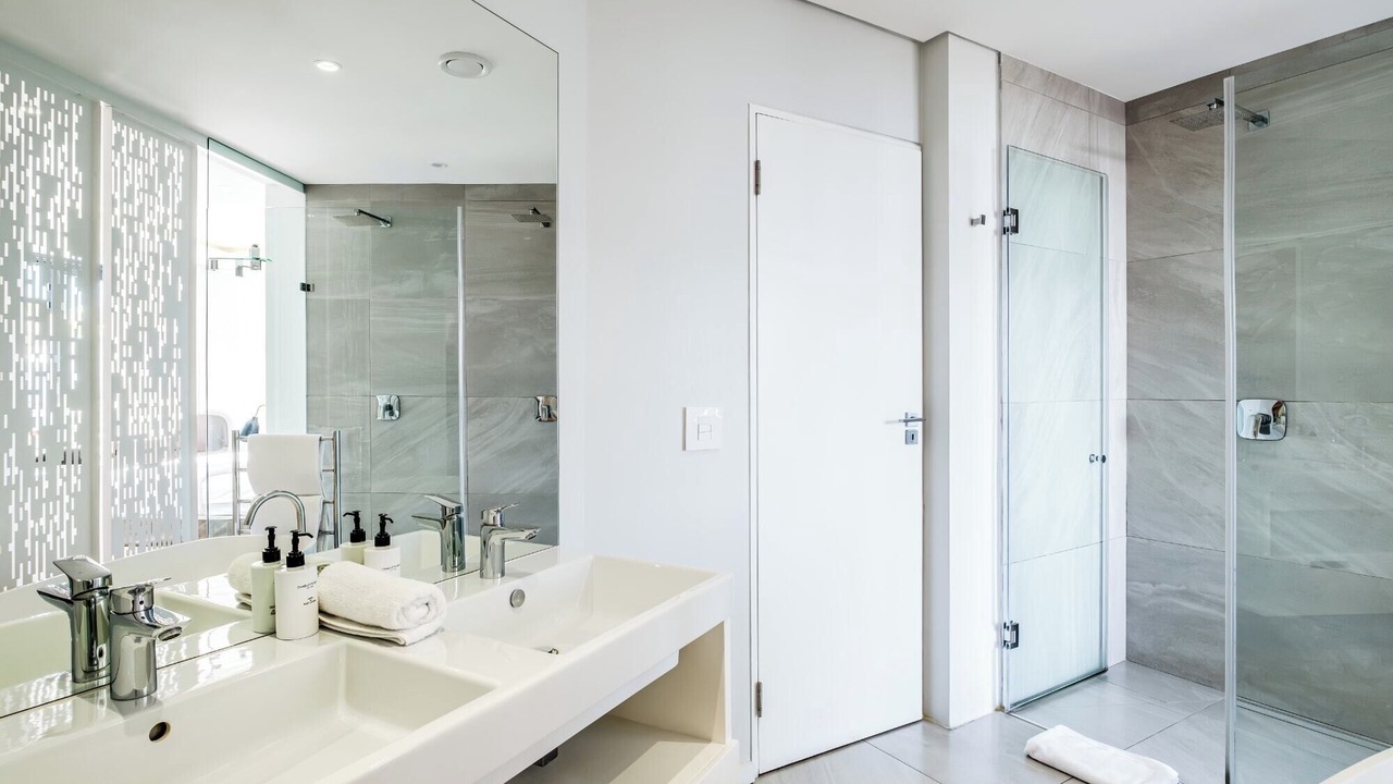 Photo of Bathroom in Three Anchor Bay