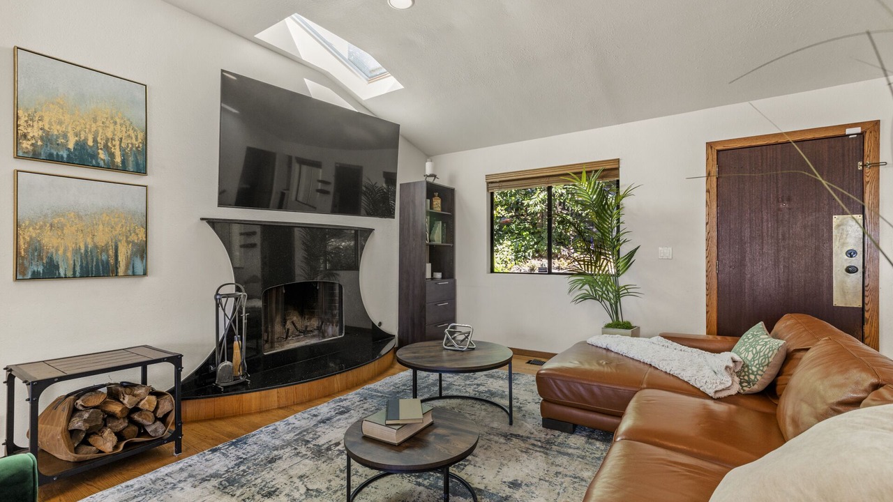 Photo of Livingroom in Merriewood