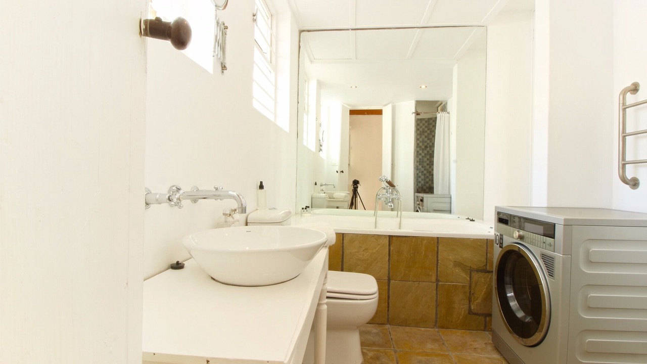 Photo of Bathroom in Mouille Point