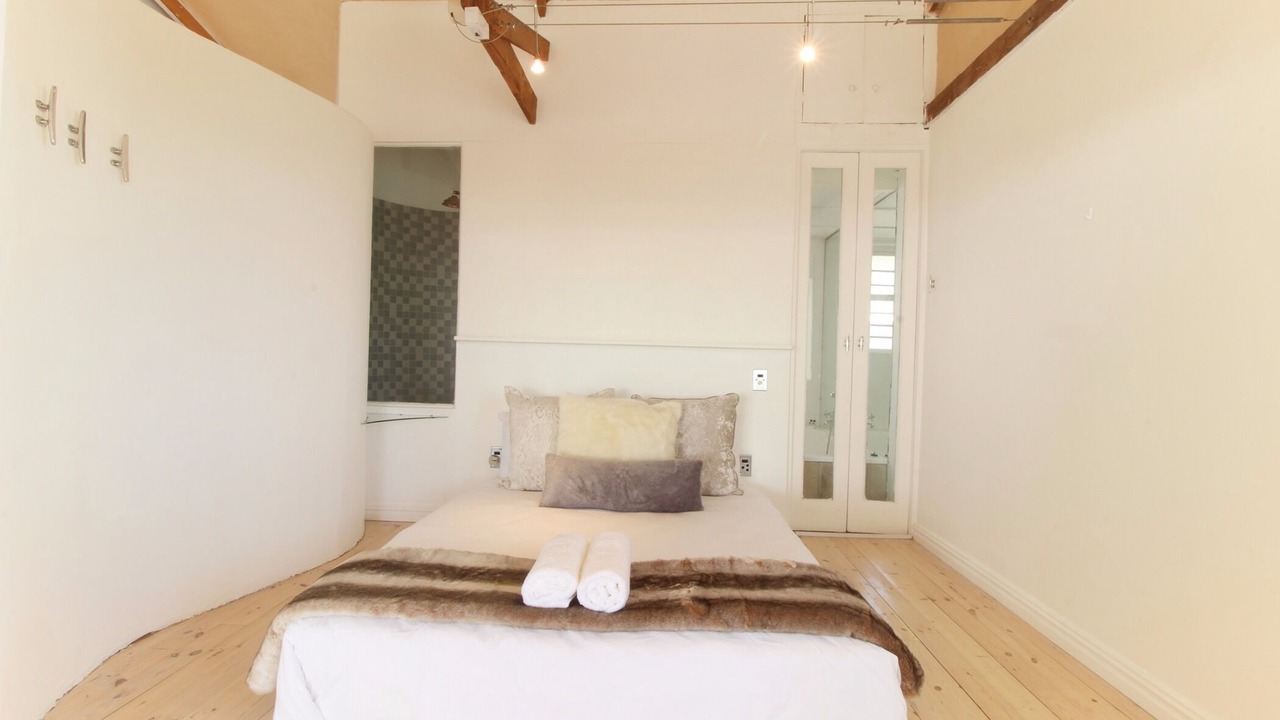 Photo of Bedroom in Mouille Point