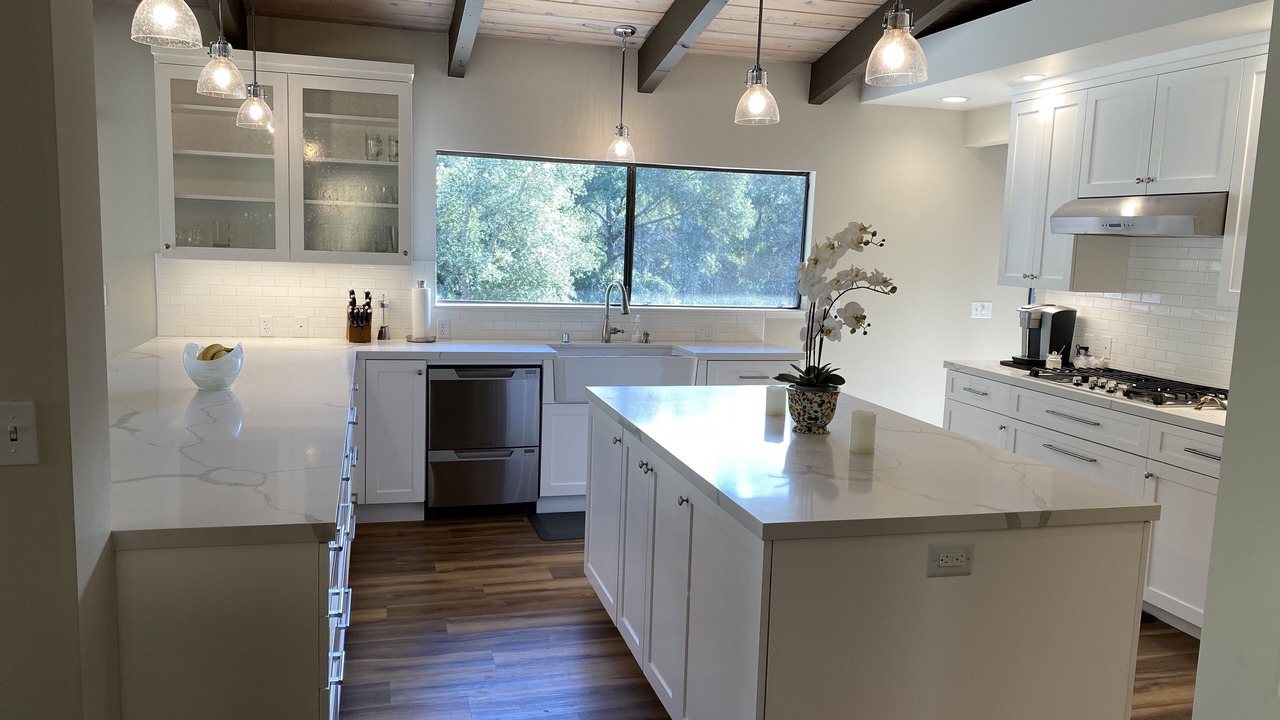 Photo of Kitchen in Central Portola Valley