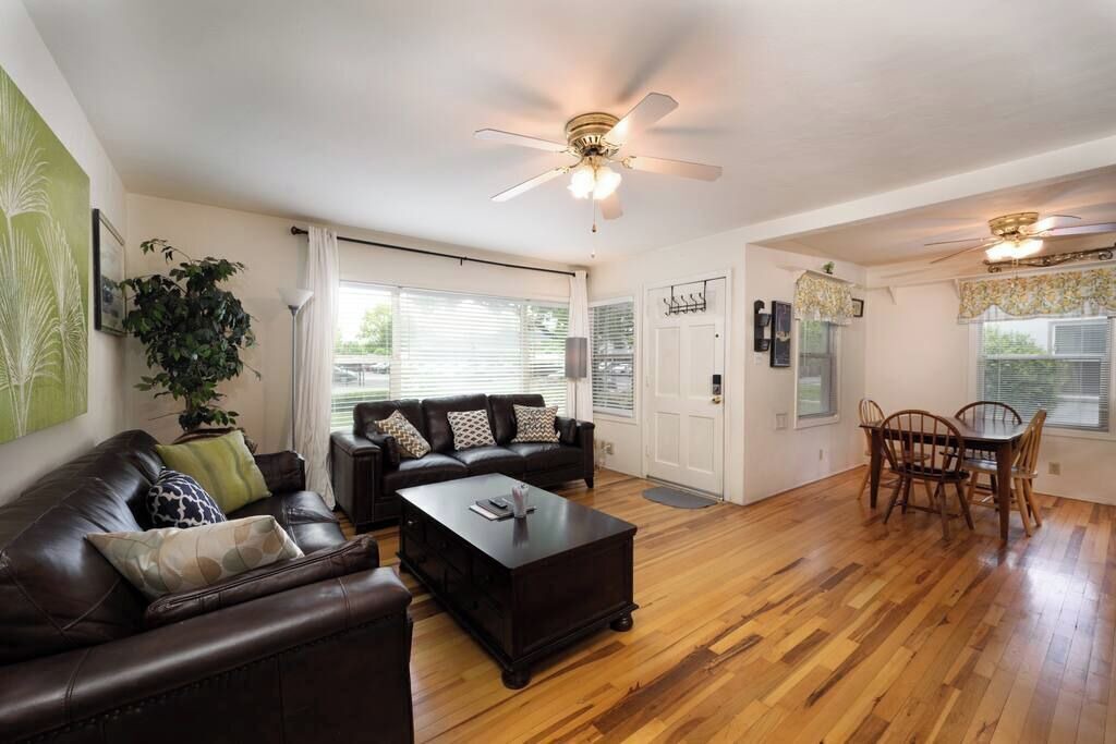 Photo of Livingroom in Southeastern Sacramento
