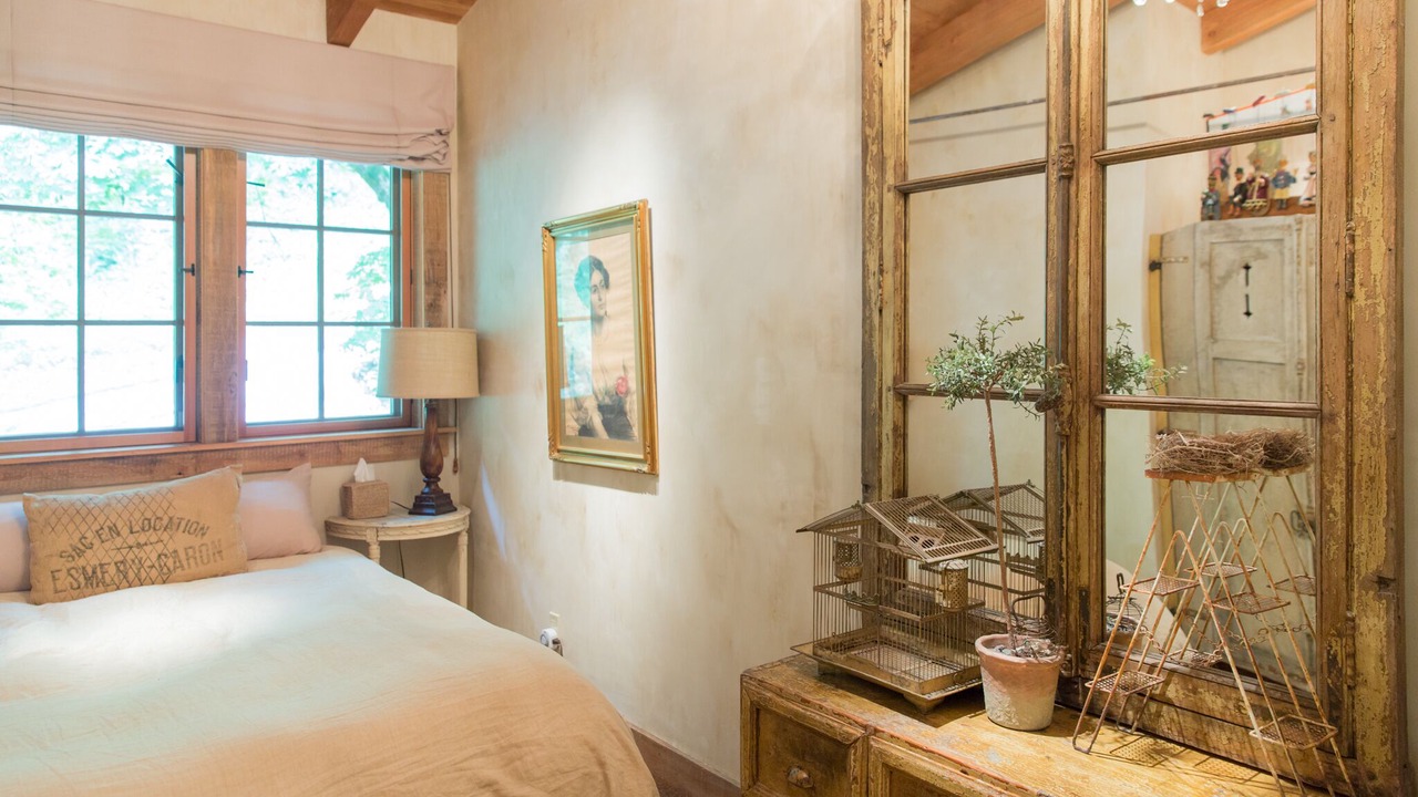 Photo of Bedroom in Kenwood