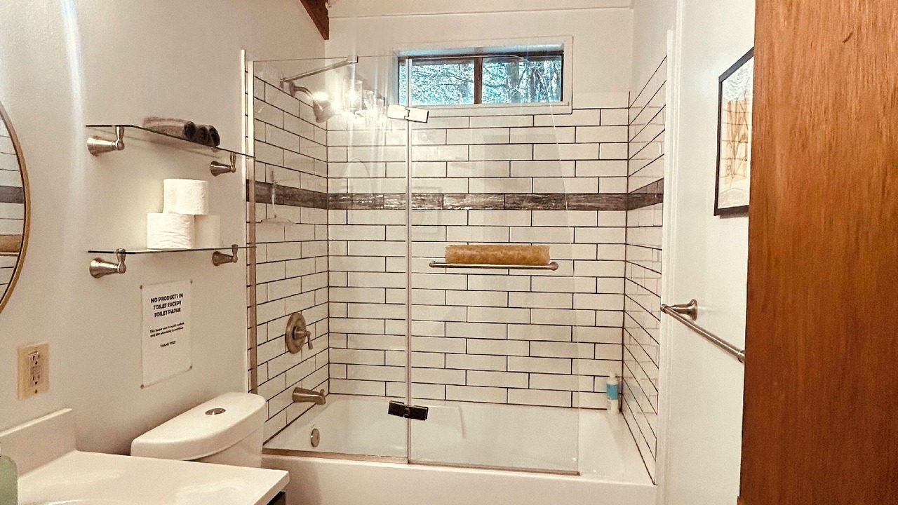 Photo of Bathroom in Albion