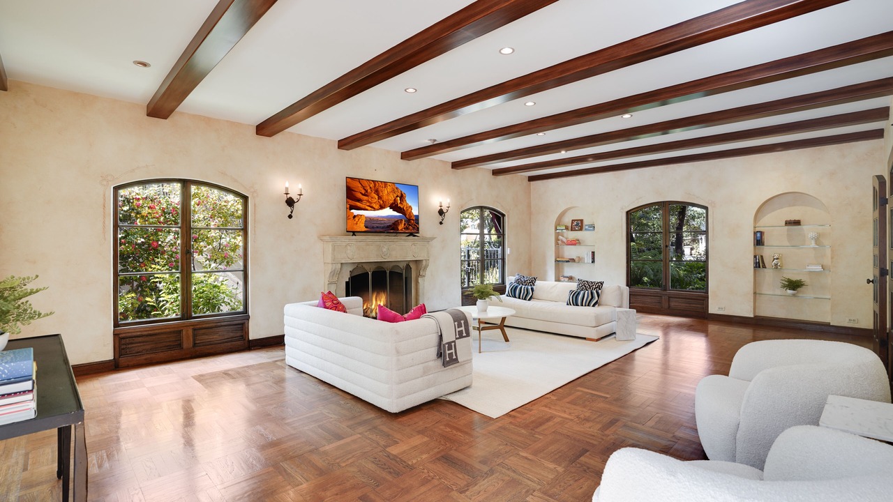 Photo of Livingroom in Crescent Park