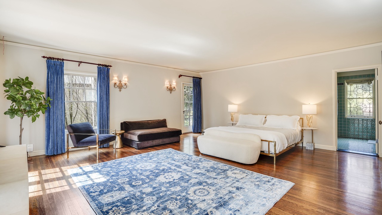 Photo of Bedroom in Crescent Park