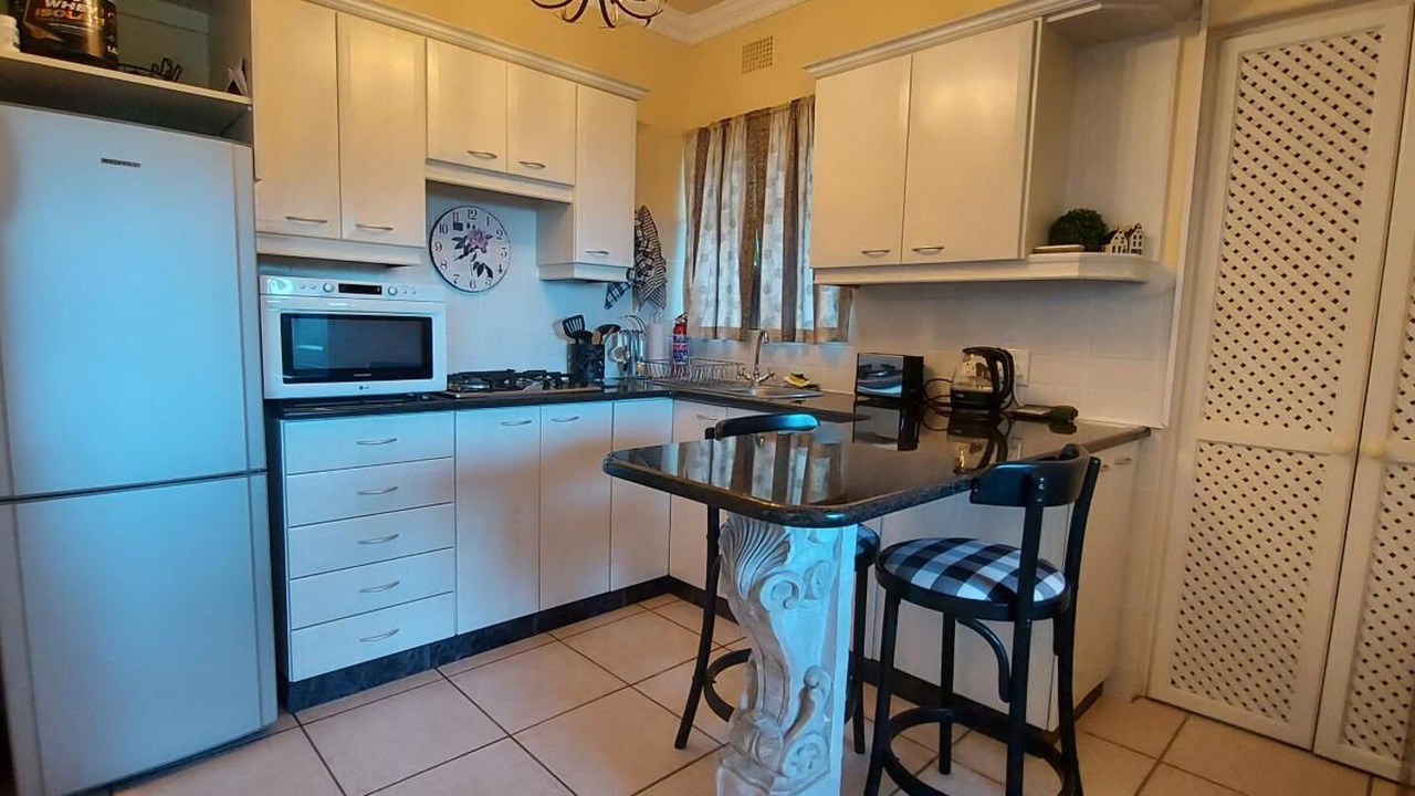 Photo of Kitchen in Somerset West