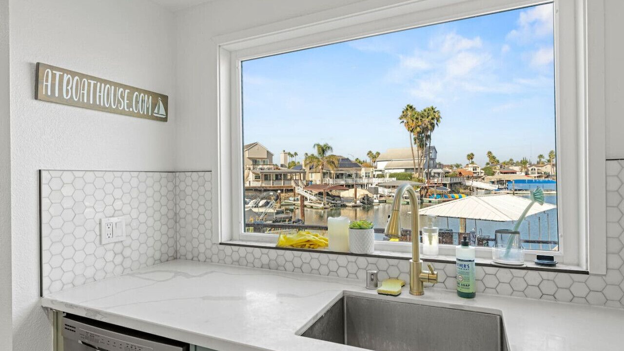 Photo of Kitchen in Discovery Bay