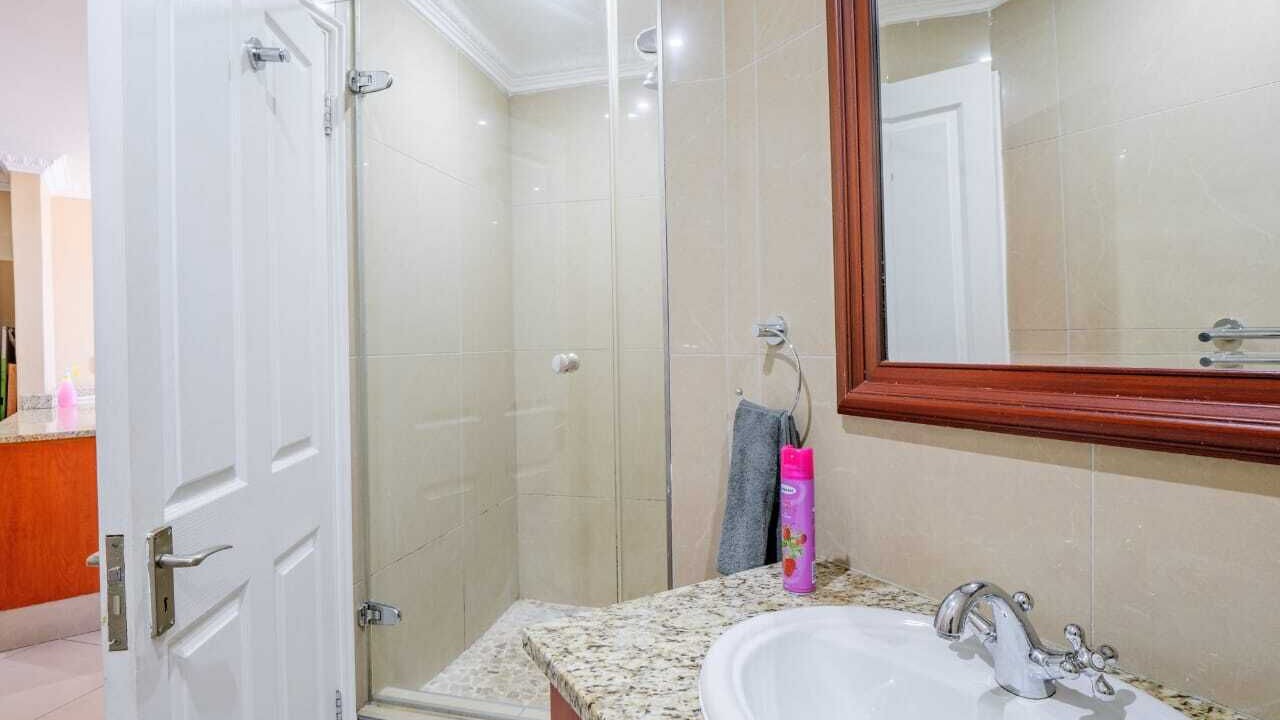 Photo of Bathroom in Durban Point