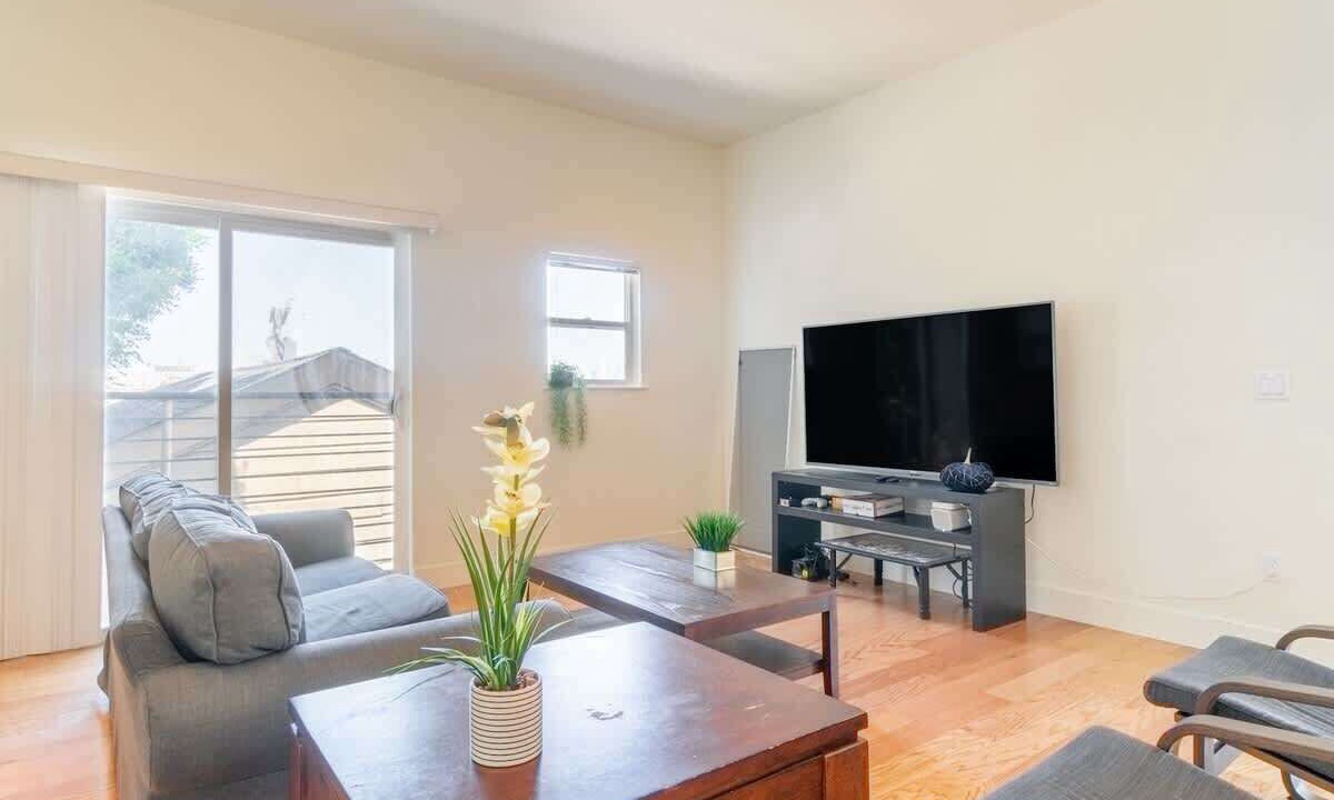 Photo of Livingroom in Mission District