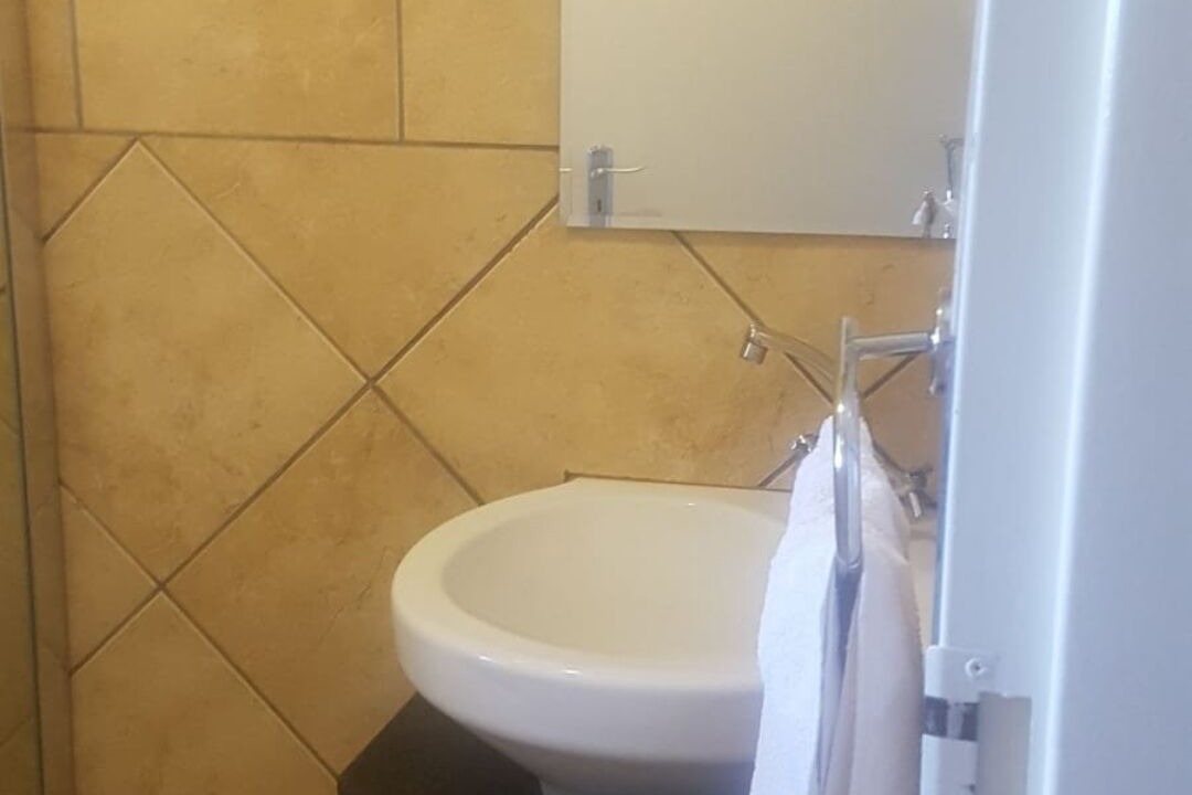 Photo of Bathroom in Greater Johannesburg Metropolitan Area
