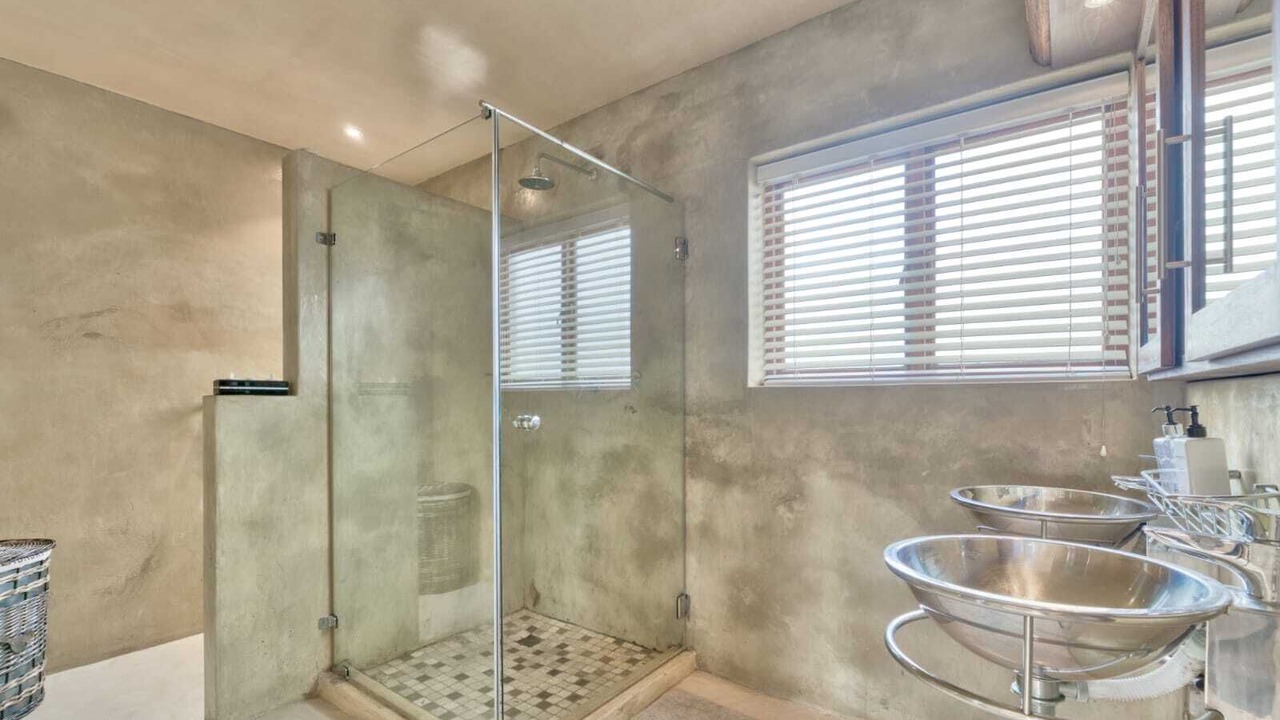 Photo of Bathroom in Struisbaai