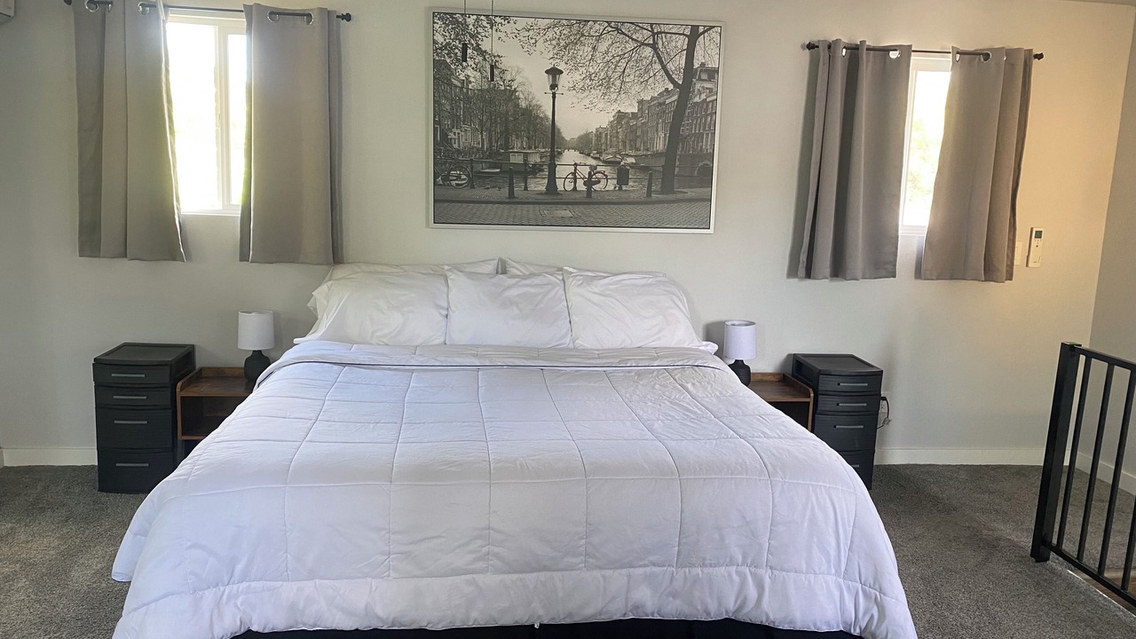 Photo of Bedroom in Willow Glen
