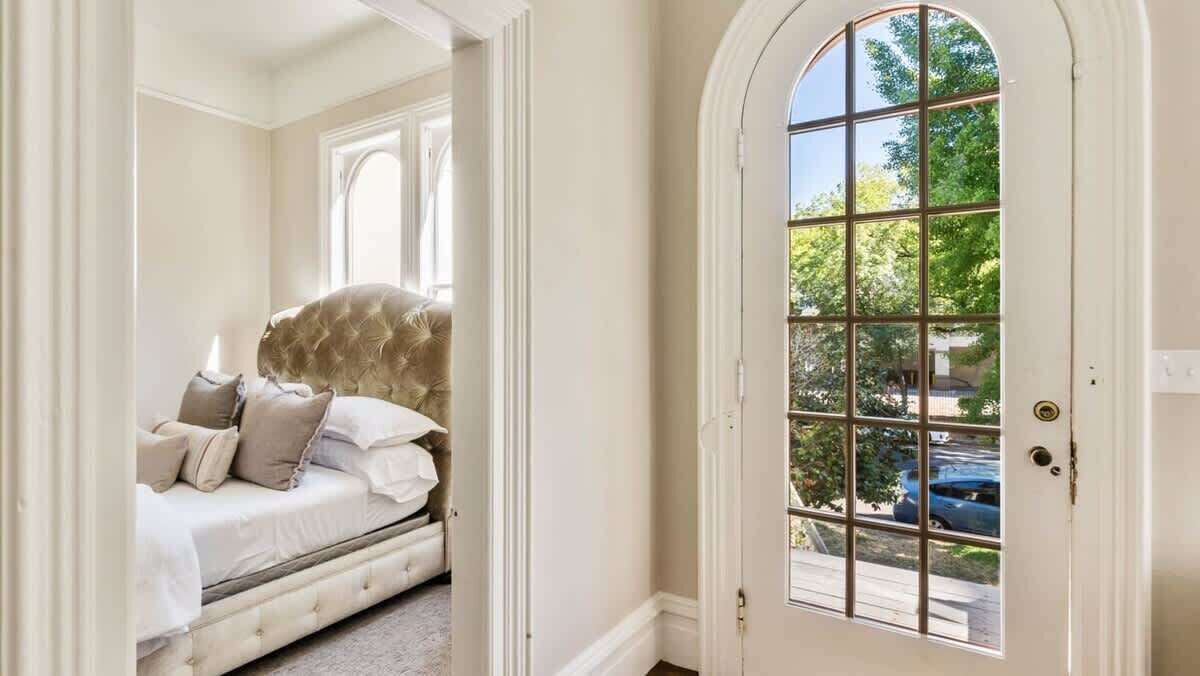 Photo of Bedroom in Downtown Sacramento