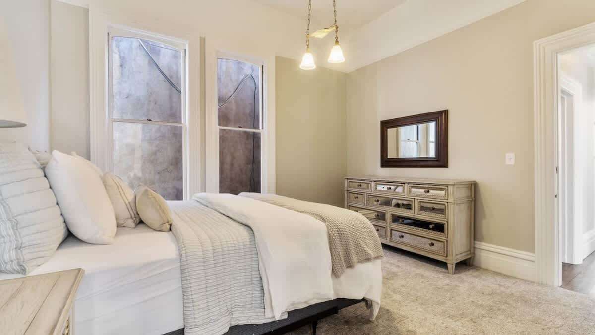 Photo of Bedroom in Downtown Sacramento