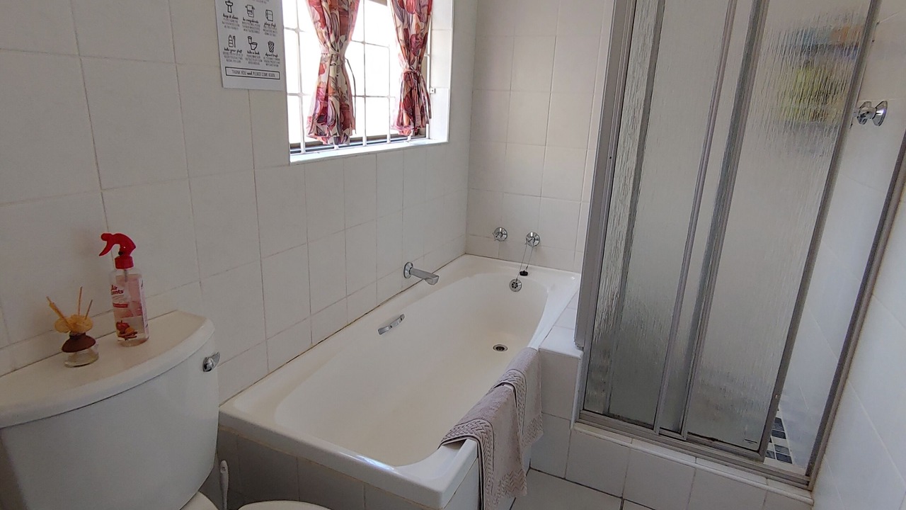 Photo of Bathroom in Strand