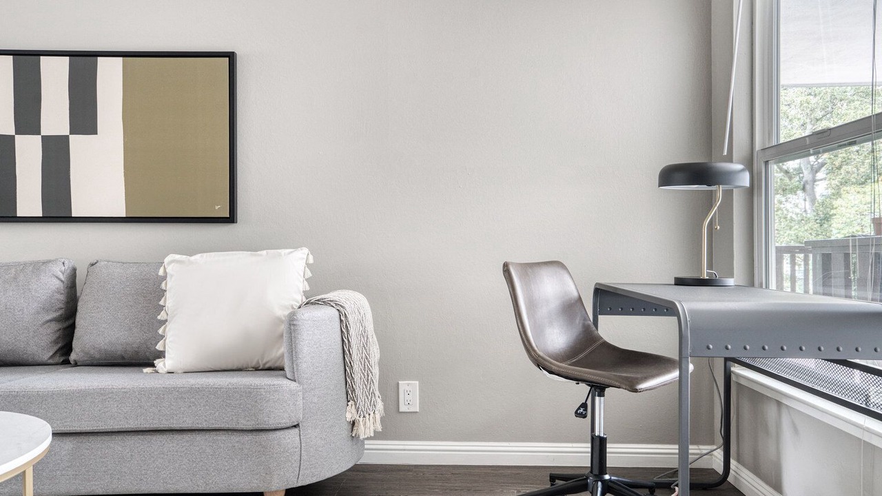 Photo of Livingroom in Central San Mateo