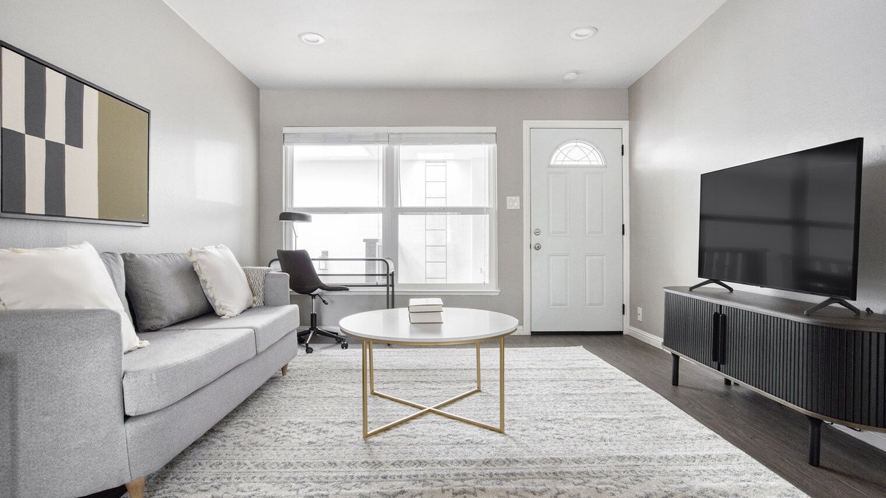 Photo of Livingroom in Central San Mateo
