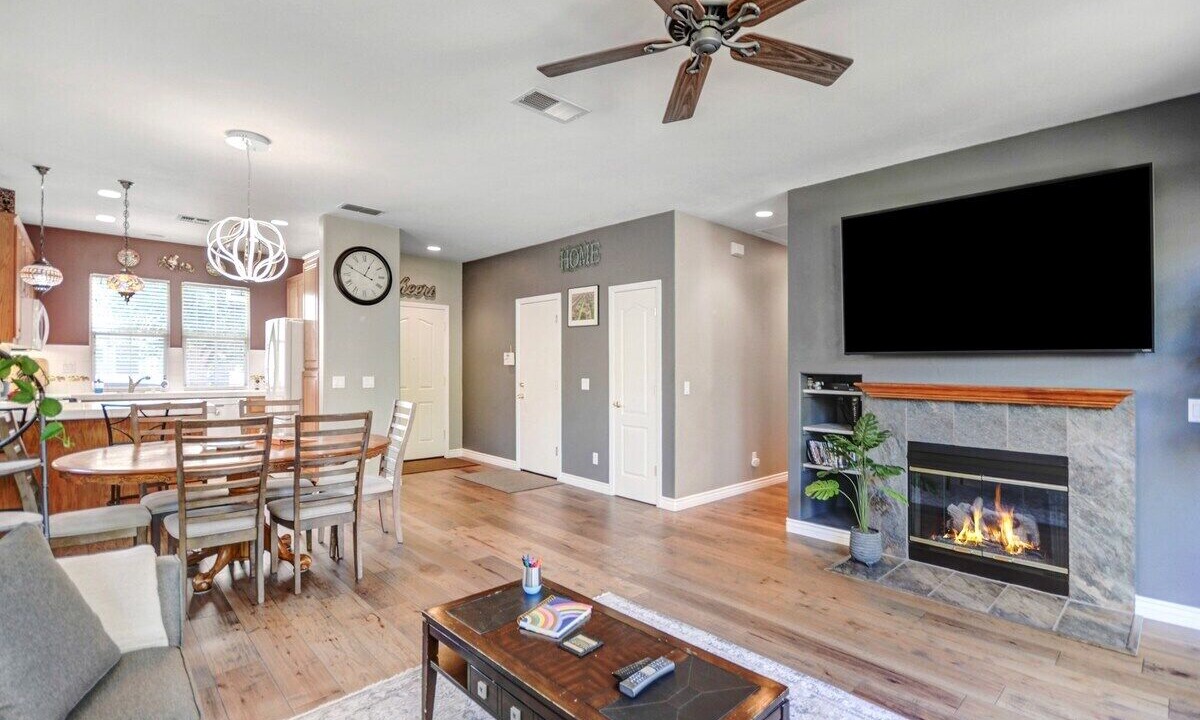 Photo of Livingroom in Southwest Santa Rosa