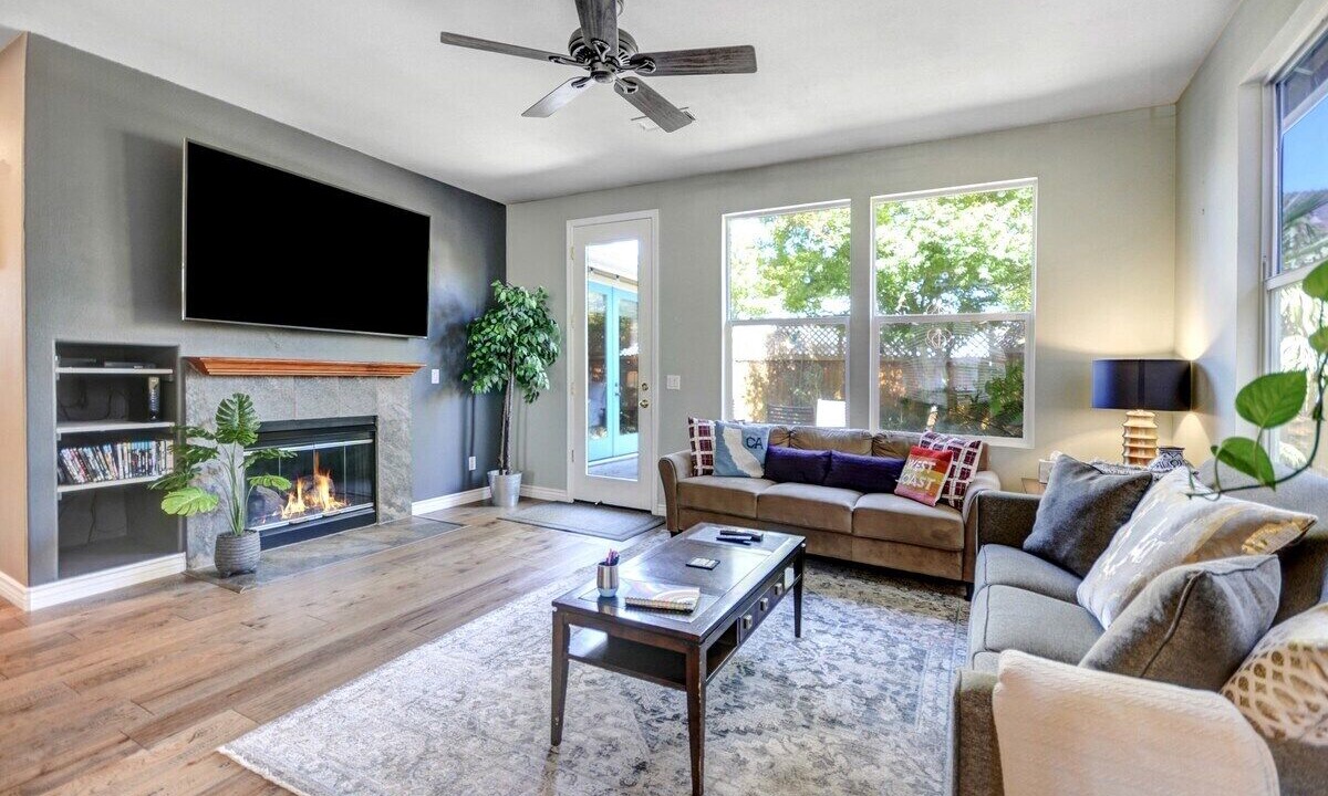 Photo of Livingroom in Southwest Santa Rosa
