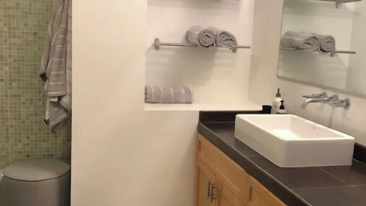 Photo of Bathroom in Uptown Oakland