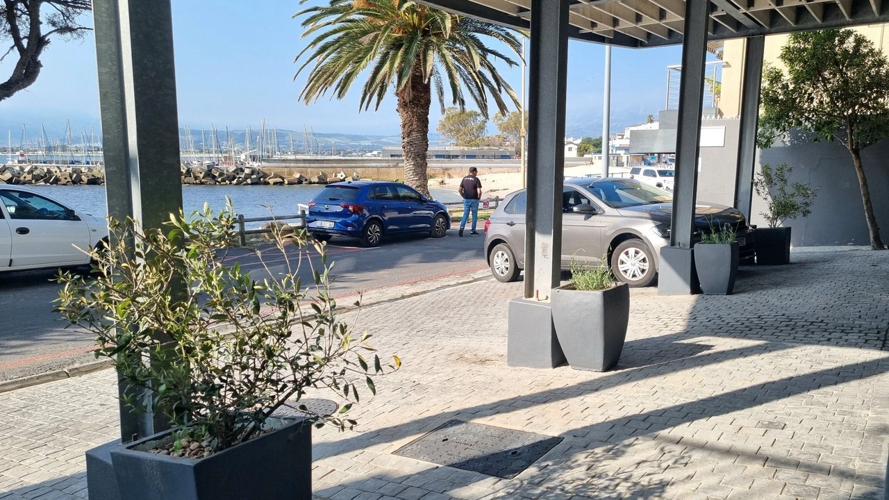 Photo of Outdoor in Gordons Bay Central