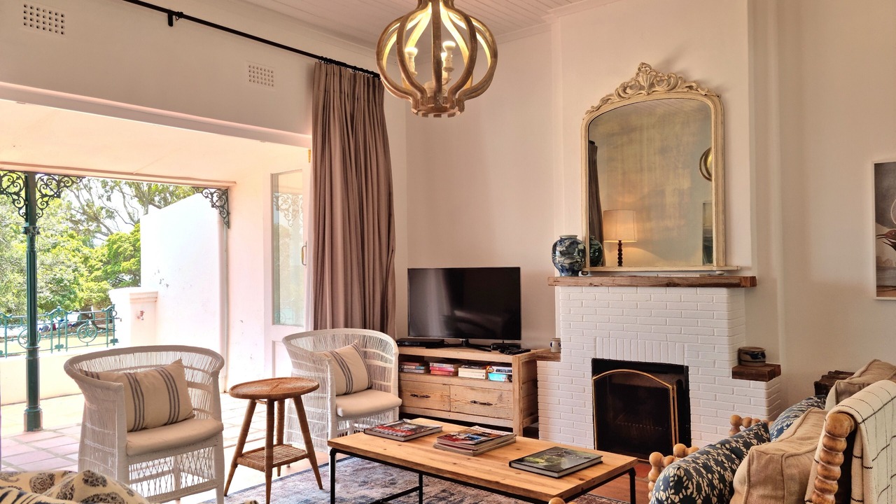 Photo of Livingroom in Gordons Bay Central