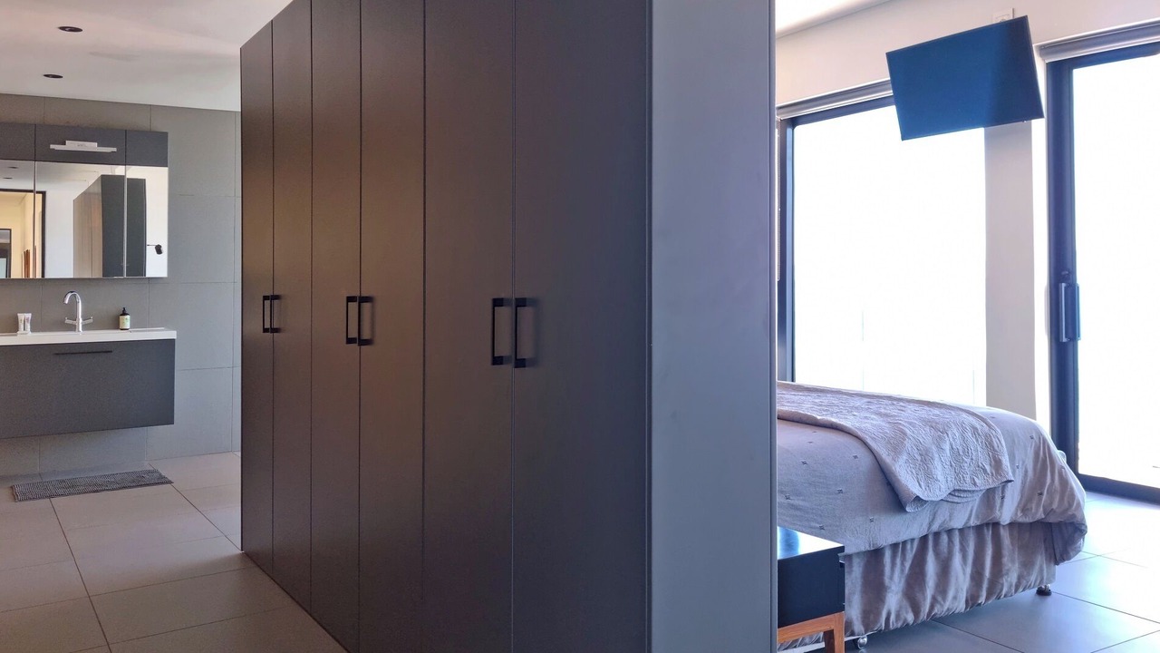 Photo of Bedroom in Mountainside