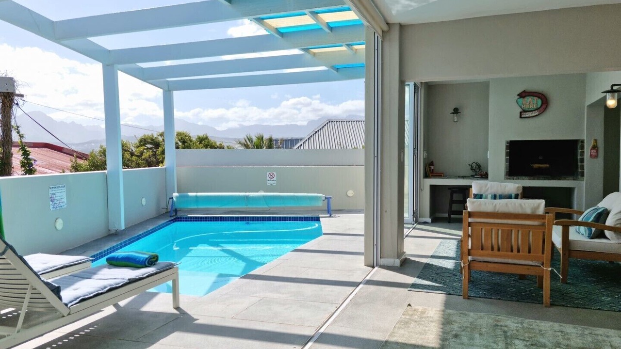 Photo of Outdoor in Gordons Bay Central
