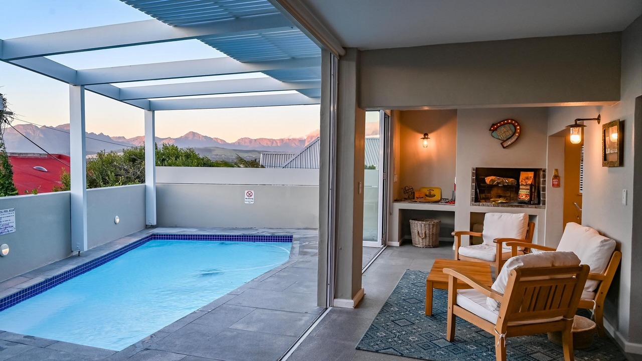 Photo of Outdoor in Gordons Bay Central