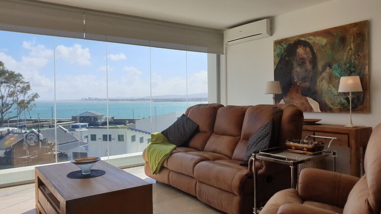 Photo of Livingroom in Gordons Bay Central