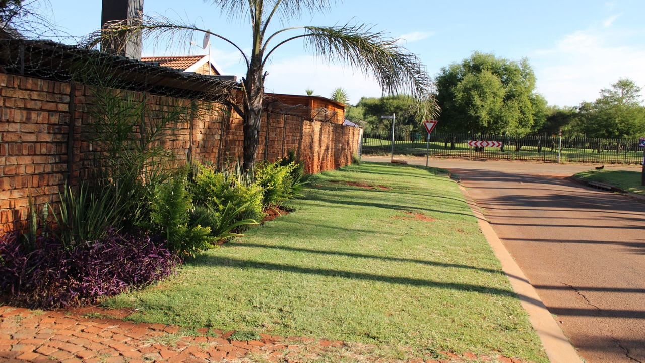 Photo of Outdoor in Akasia