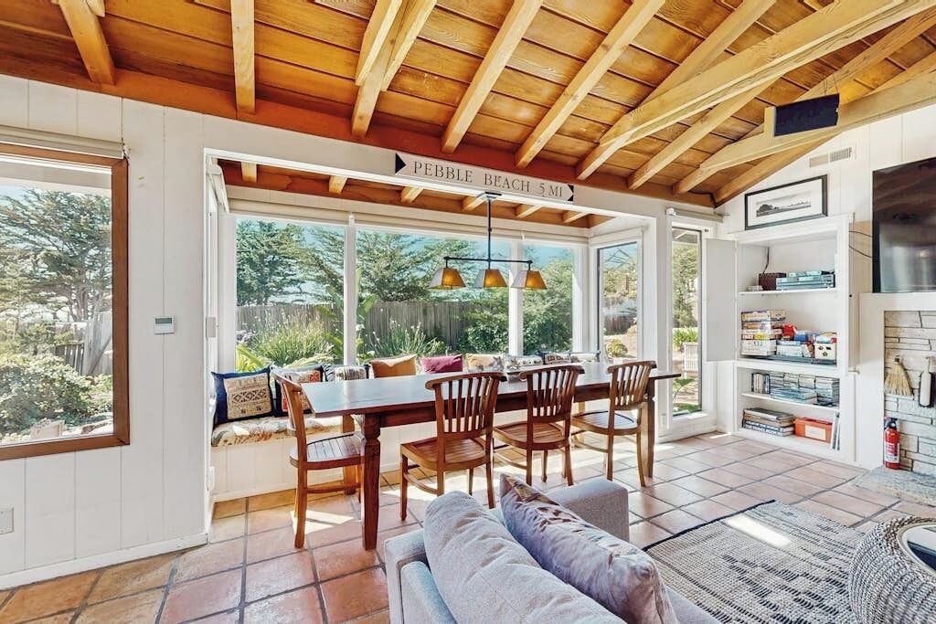 Photo of Livingroom in Northwest Carmel
