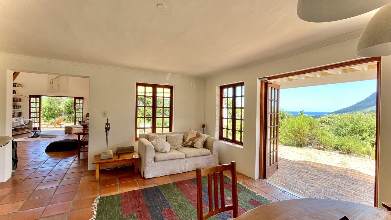 Photo of Livingroom in Noordhoek