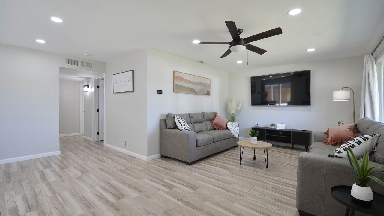 Photo of Livingroom in Los Banos